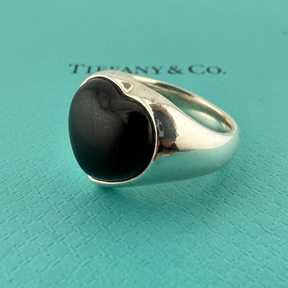 Tiffany & Co. Elsa Peretti Heart Shaped Black Jade Cabochon Ring Sterling Silver - Picture 5 of 12